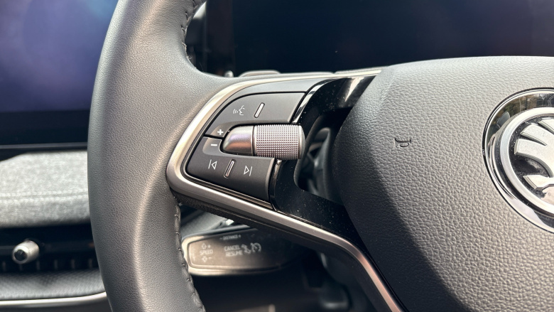 Skoda Superb 2.0 TDI SE Technology 5dr DSG Diesel Estate